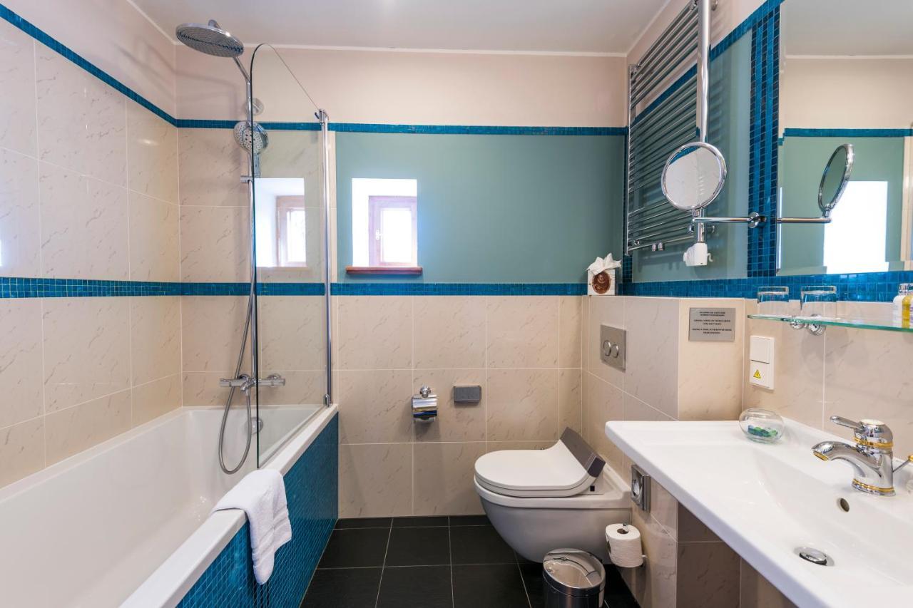 Grand Deluxe Double or Twin Room