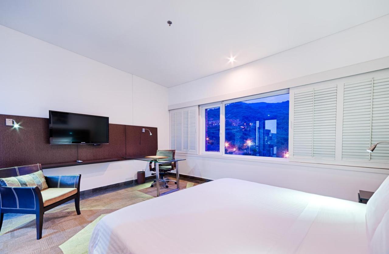 Luxury King Room