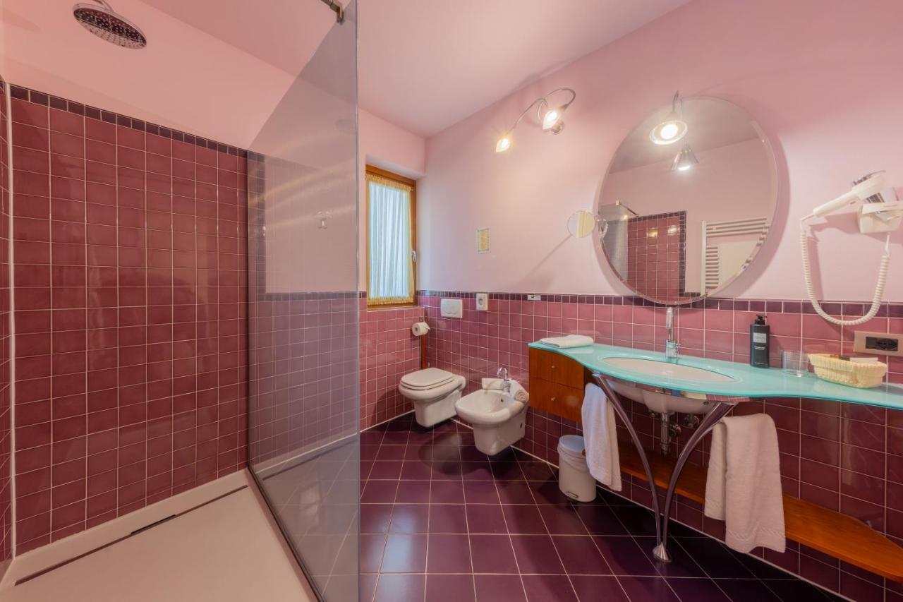 Double or Twin Room Partial Lake View