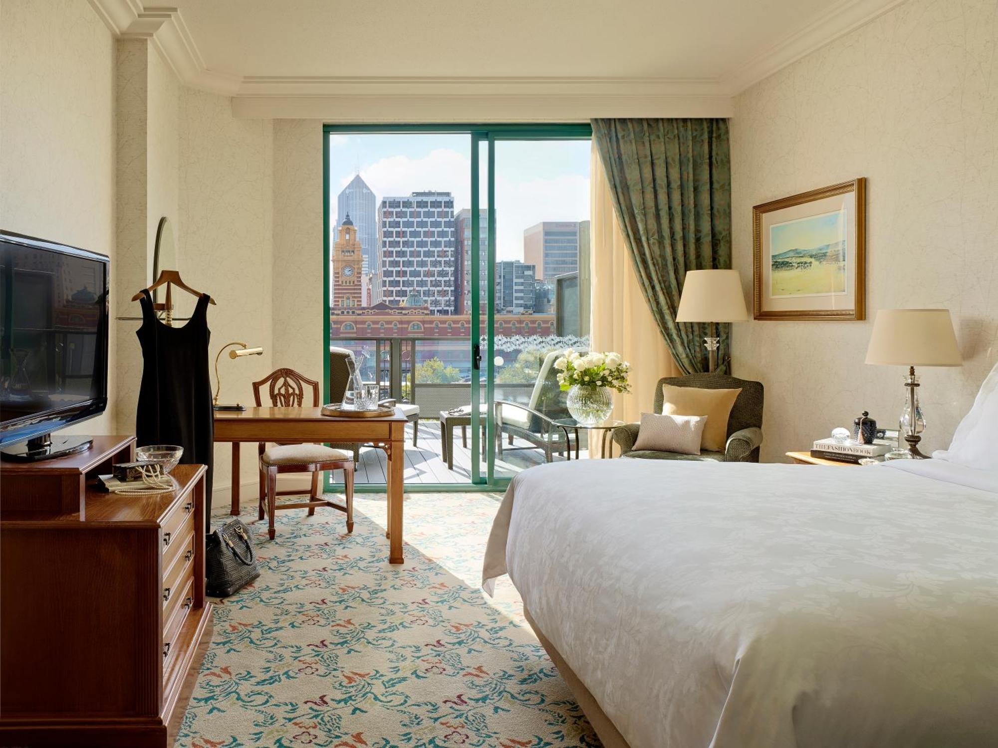 Deluxe Balcony Room