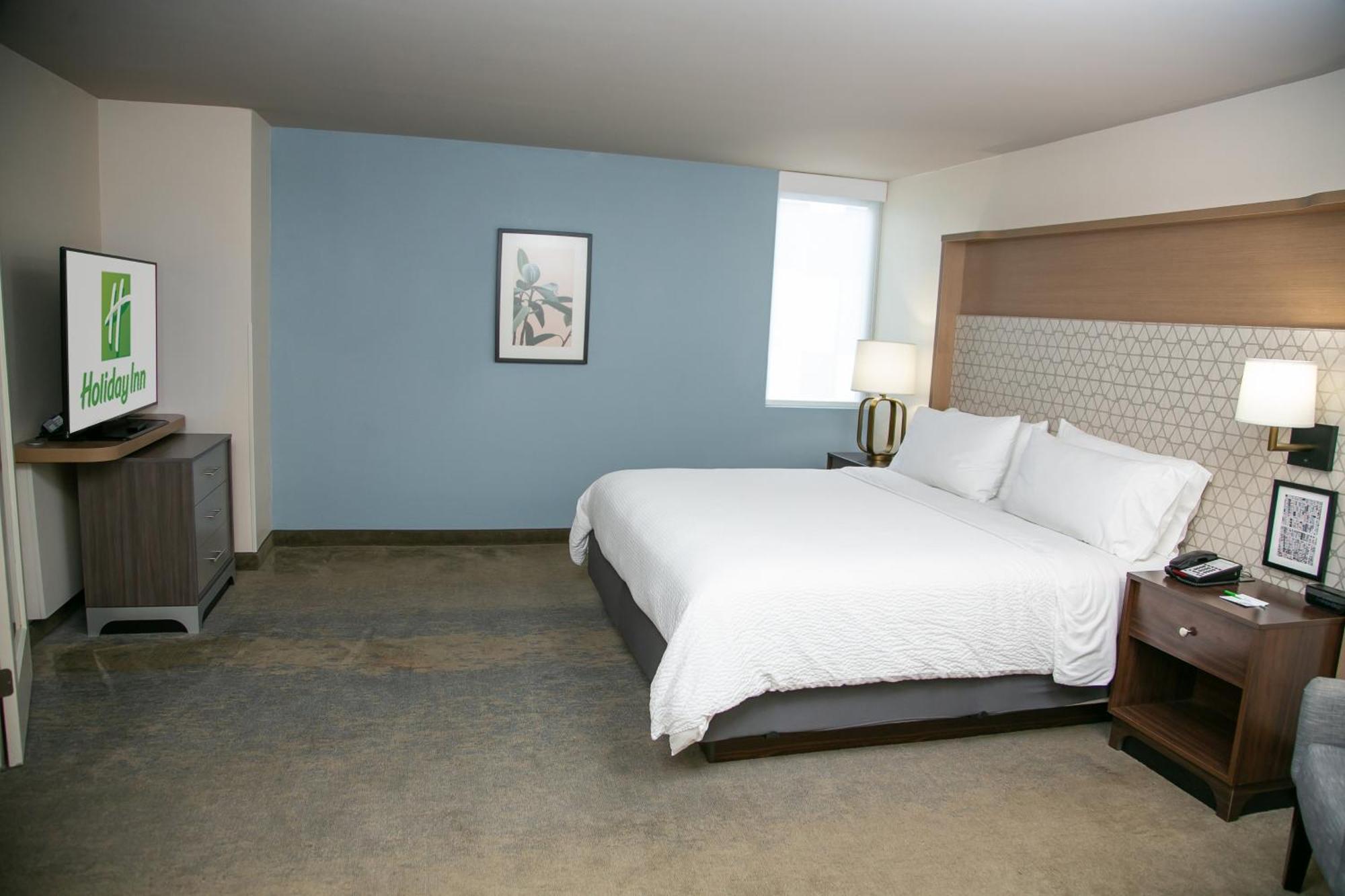 King Suite,1531970398:JPEG