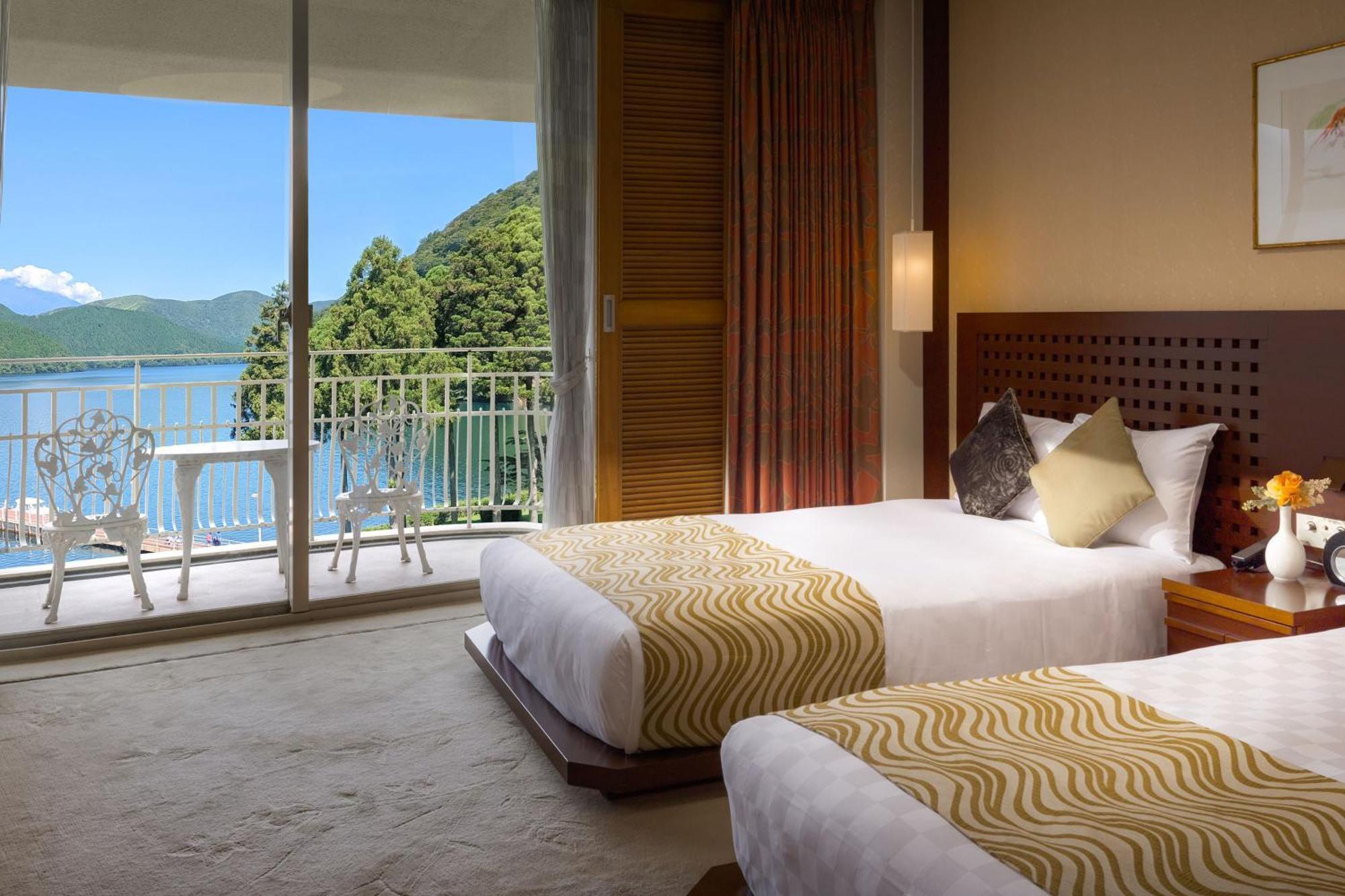 Twin Room with Lake View
