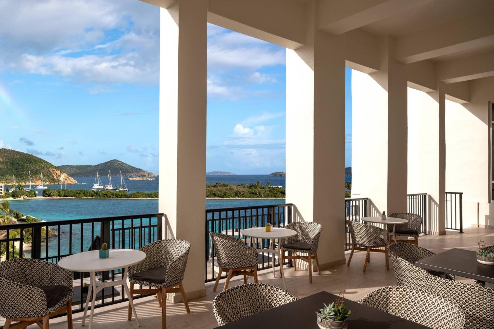Club Ocean View Balcony Club level Guest room 1 King