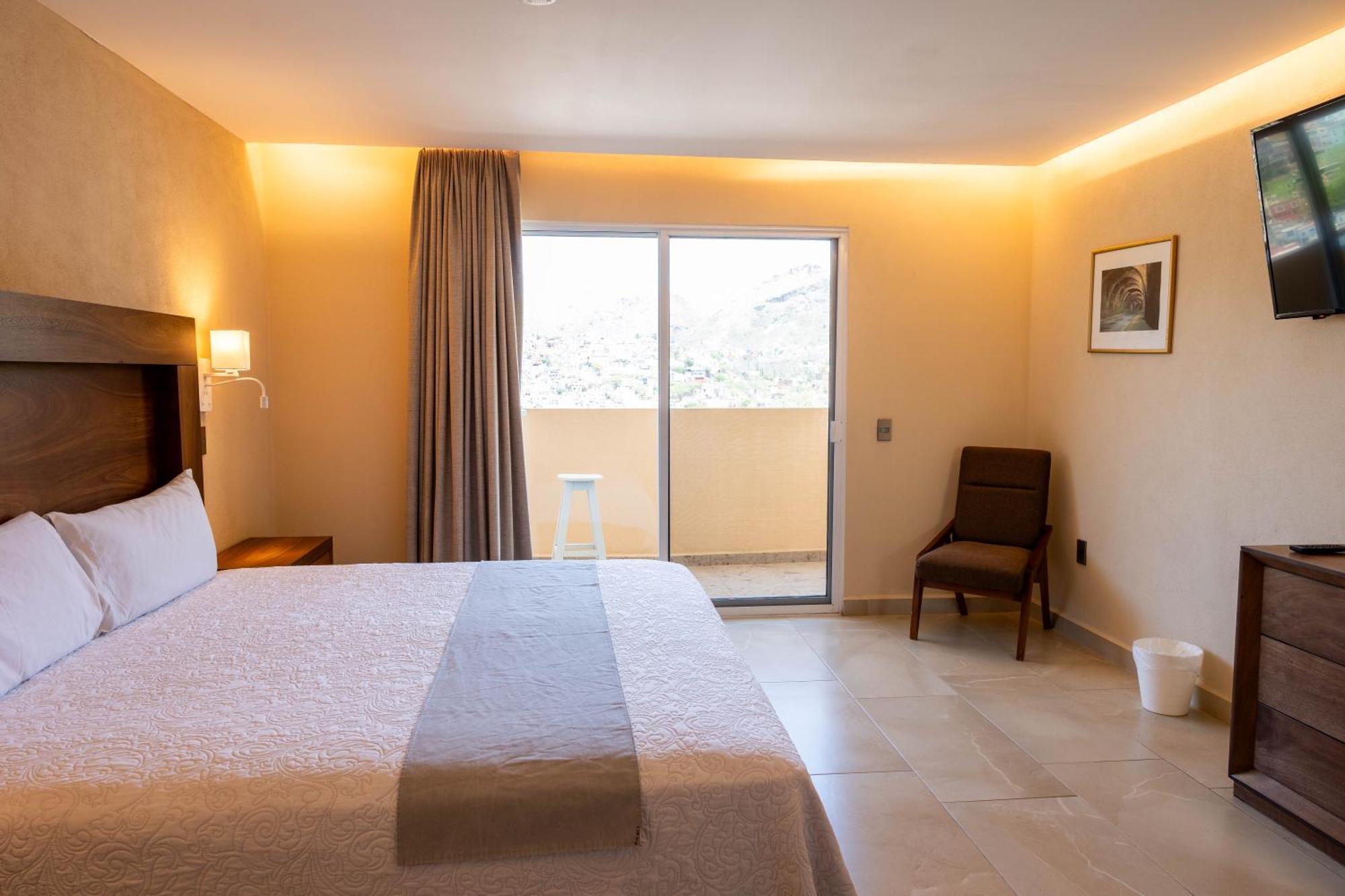 Superior Queen Room