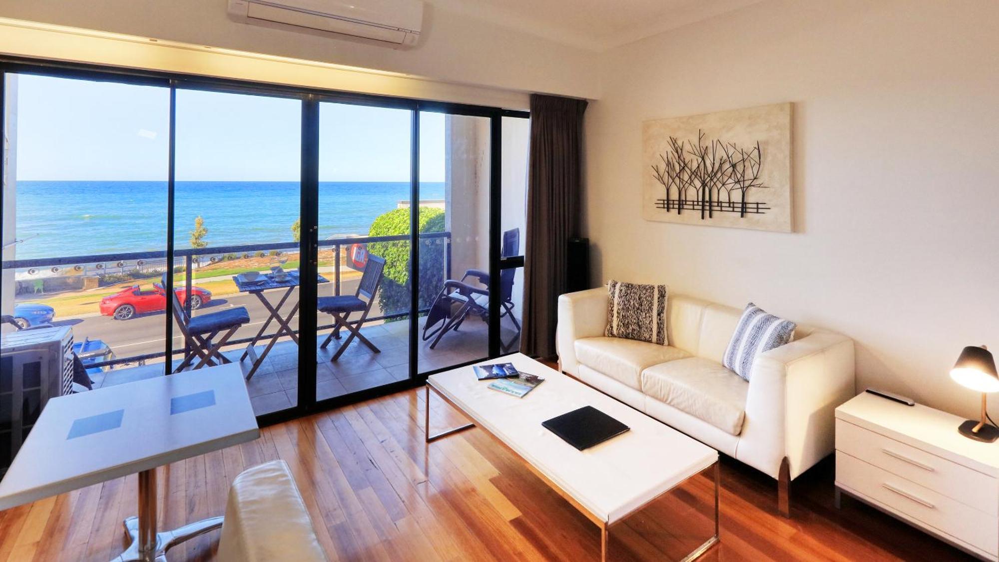 Deluxe King Suite