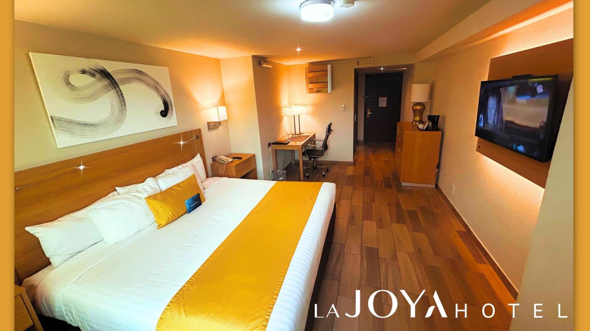 Deluxe King Room,1499426530:JPEG