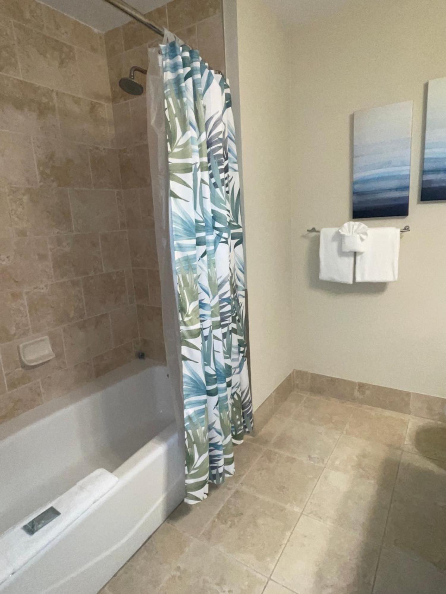 Studio Deluxe Partial Ocean View