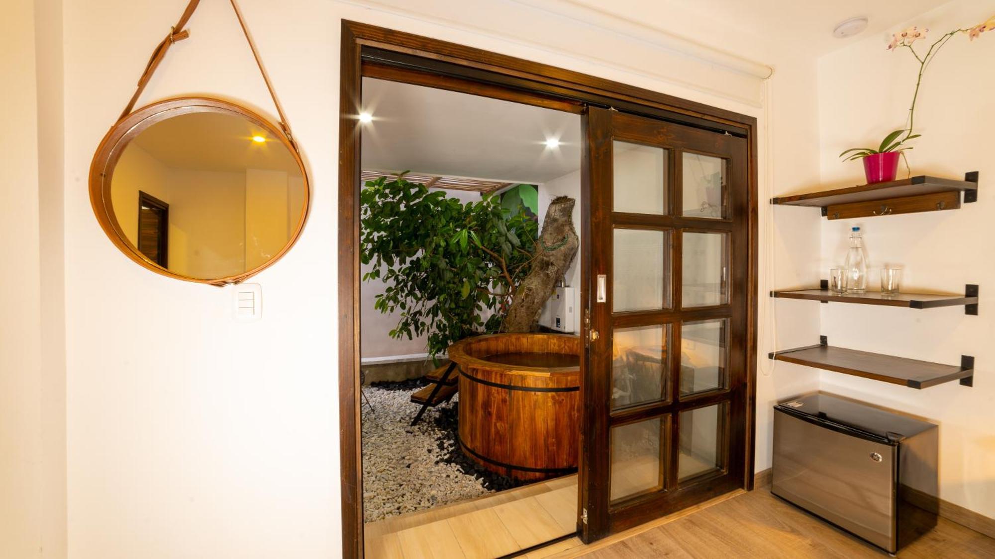 Queen Room Spa Bath