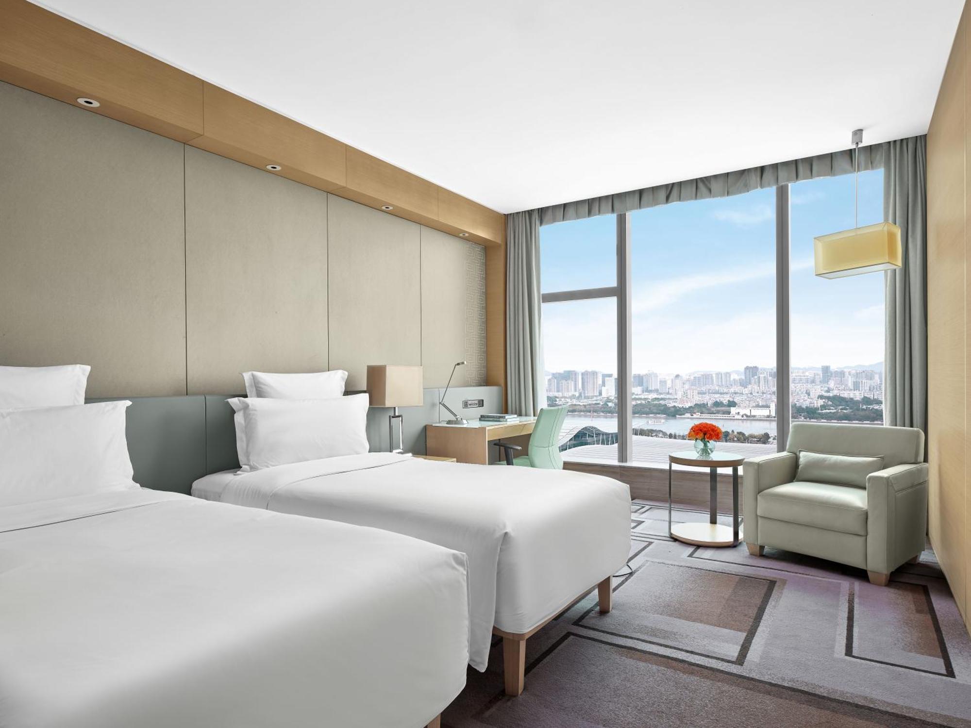 Deluxe River View Twin Room