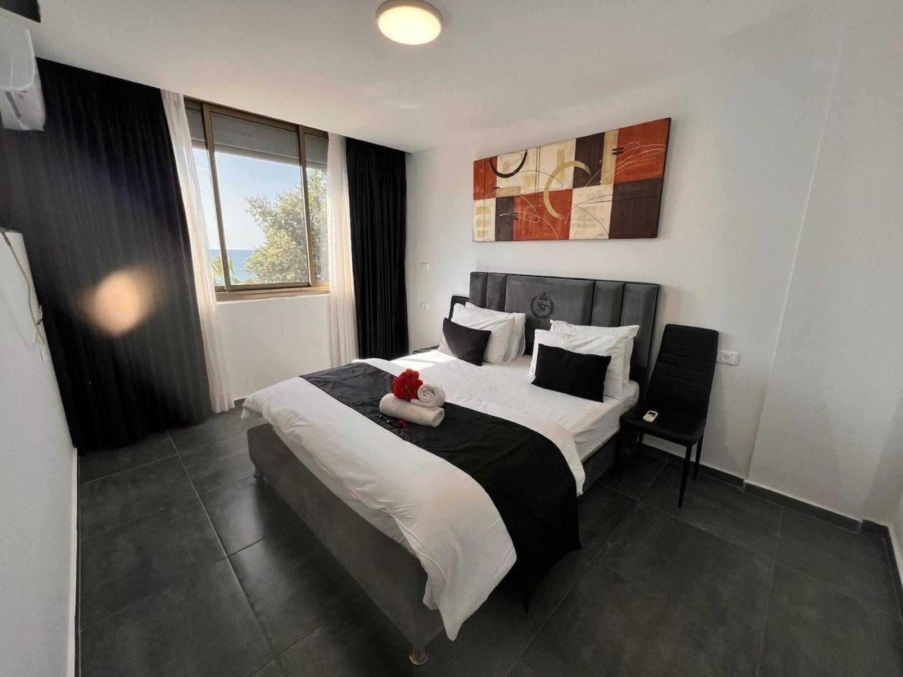 Double or Twin Room Garden View