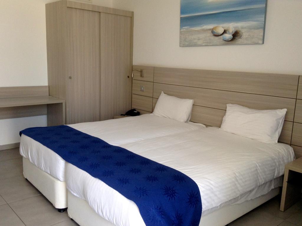 Deluxe Double or Twin Room Sea View