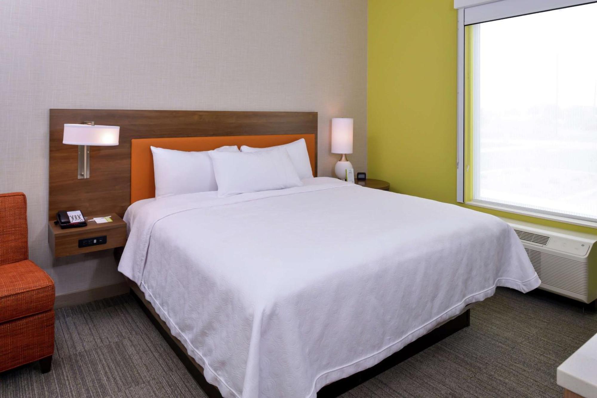 One-Bedroom King Suite Non-Smoking
