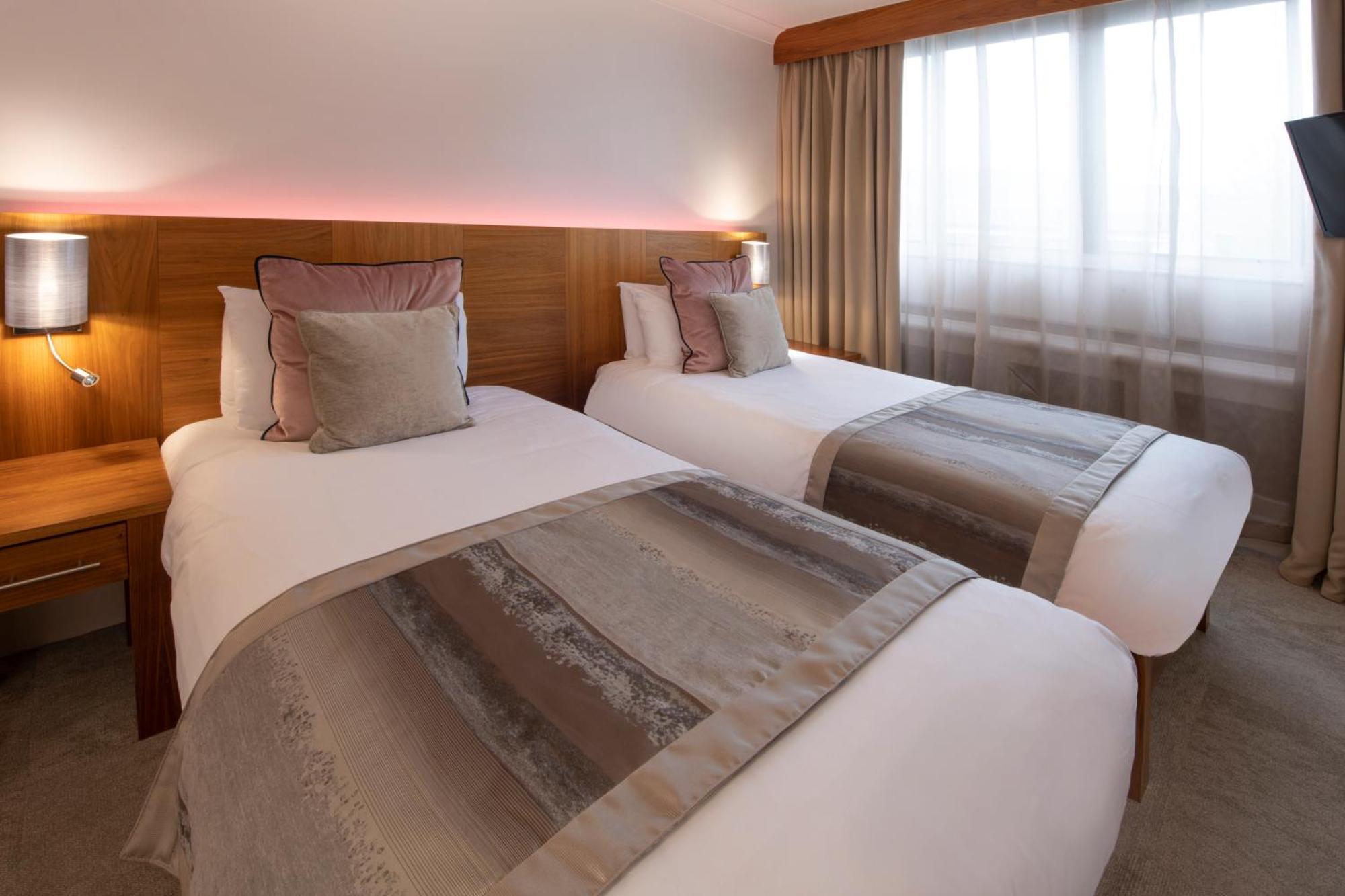 Superior Double or Twin Room,1516363876:JPEG