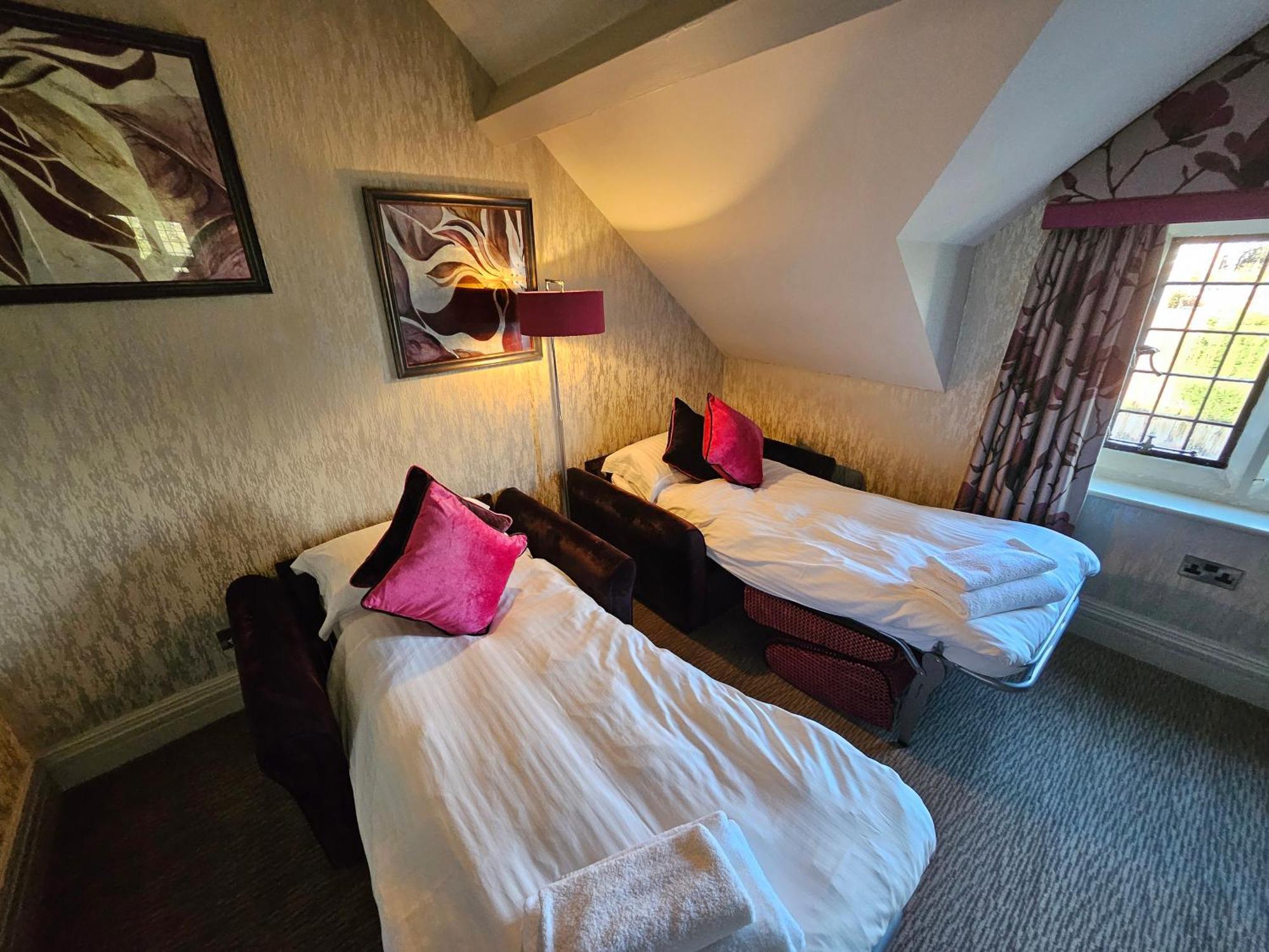 Deluxe Family Room