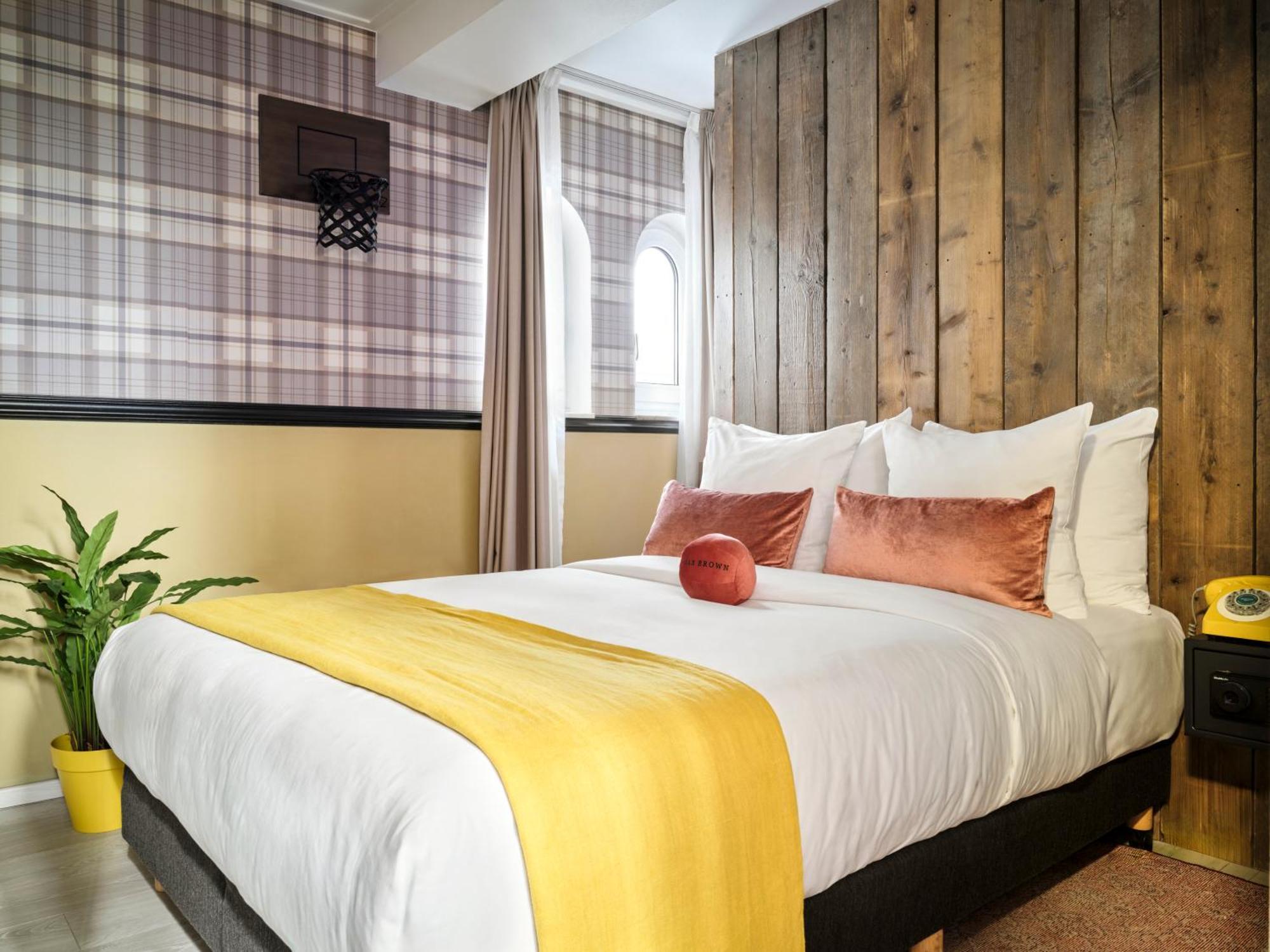 Small Double Room,1716971204:JPEG