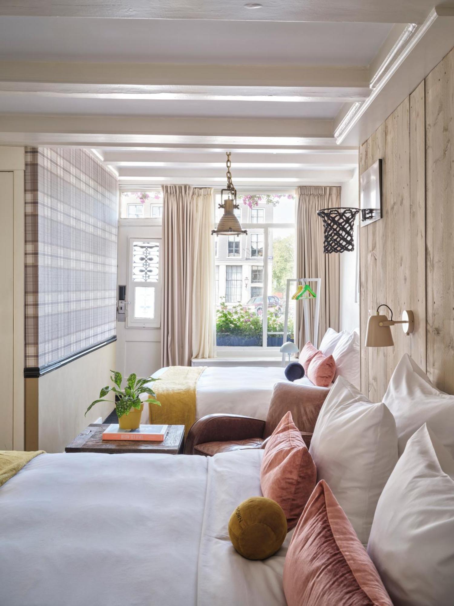 Extra Large with Canal view,1516414447:JPEG