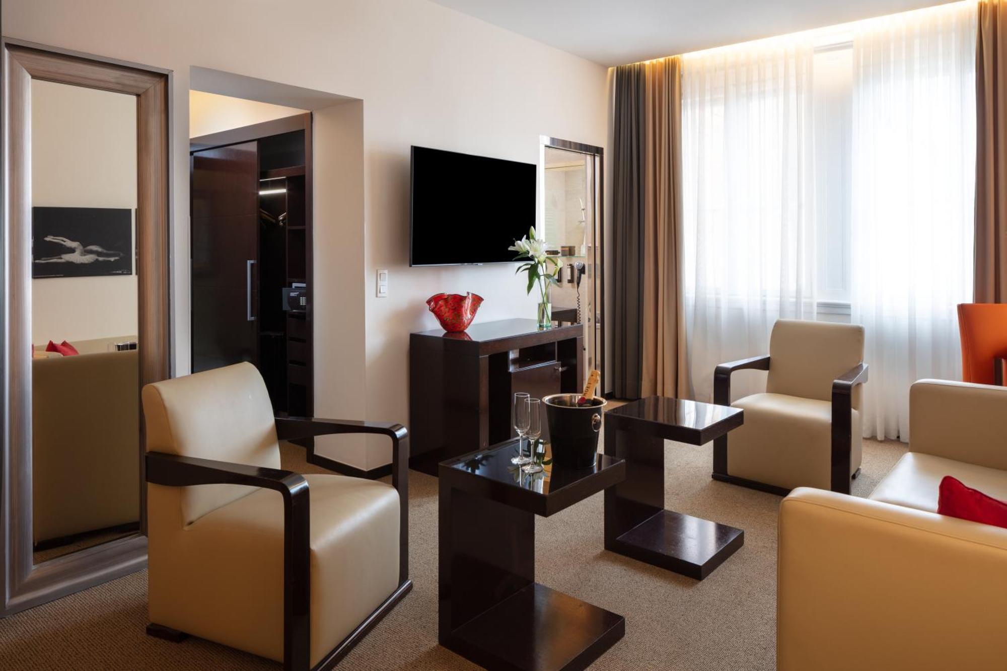 Junior Suite