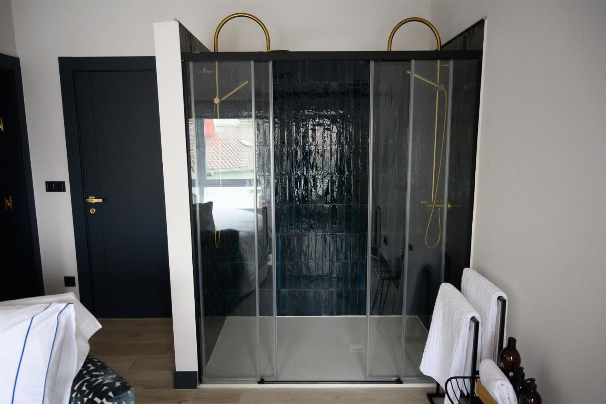Habitación Doble Deluxe con ducha