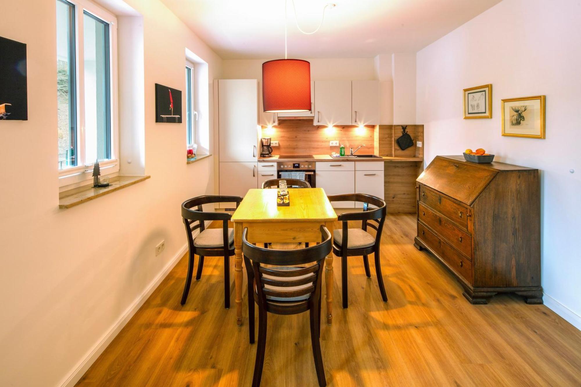 One-Bedroom Apartment Annex