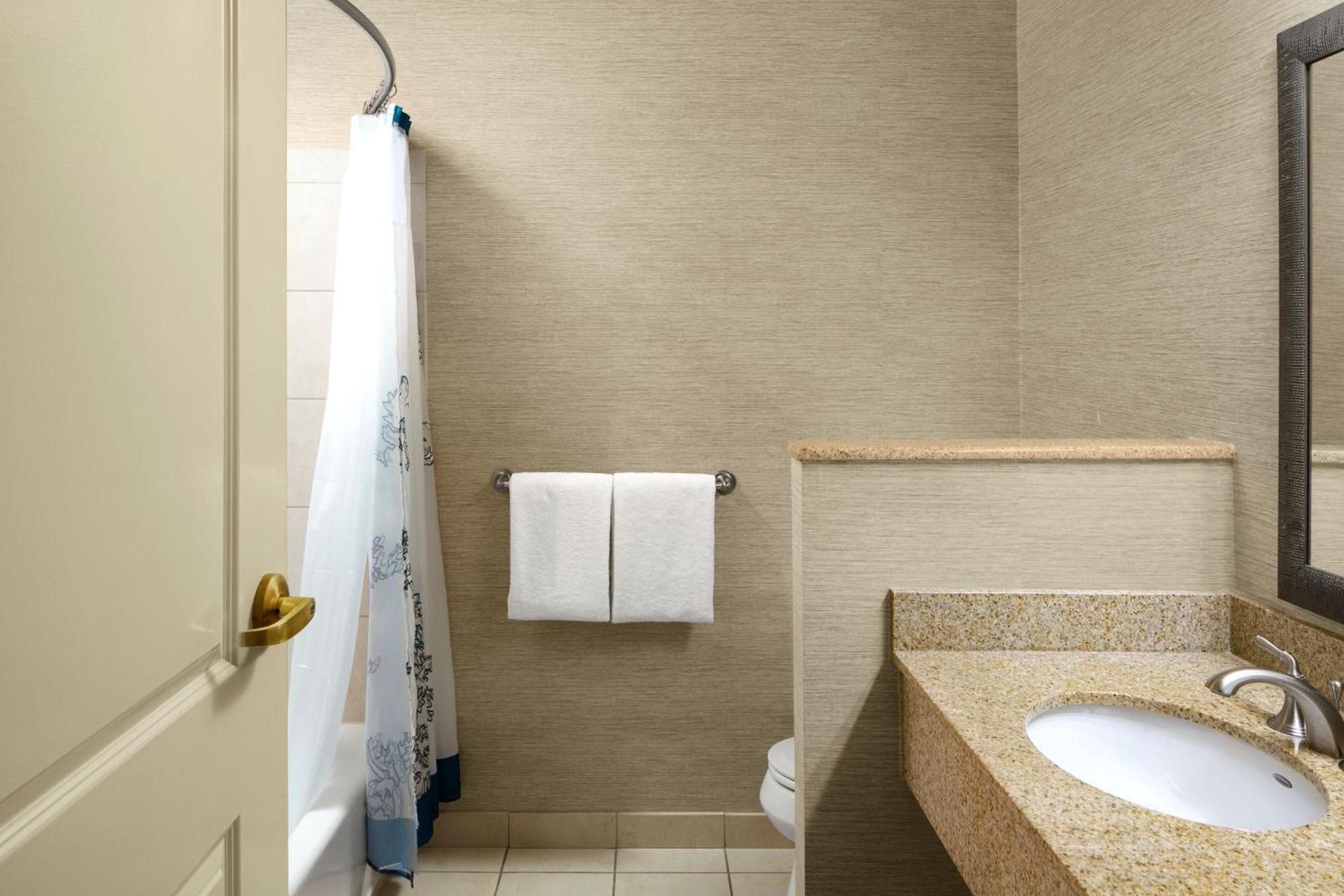 Queen Room with Cortyard View and Balcony,1713899989:JPEG