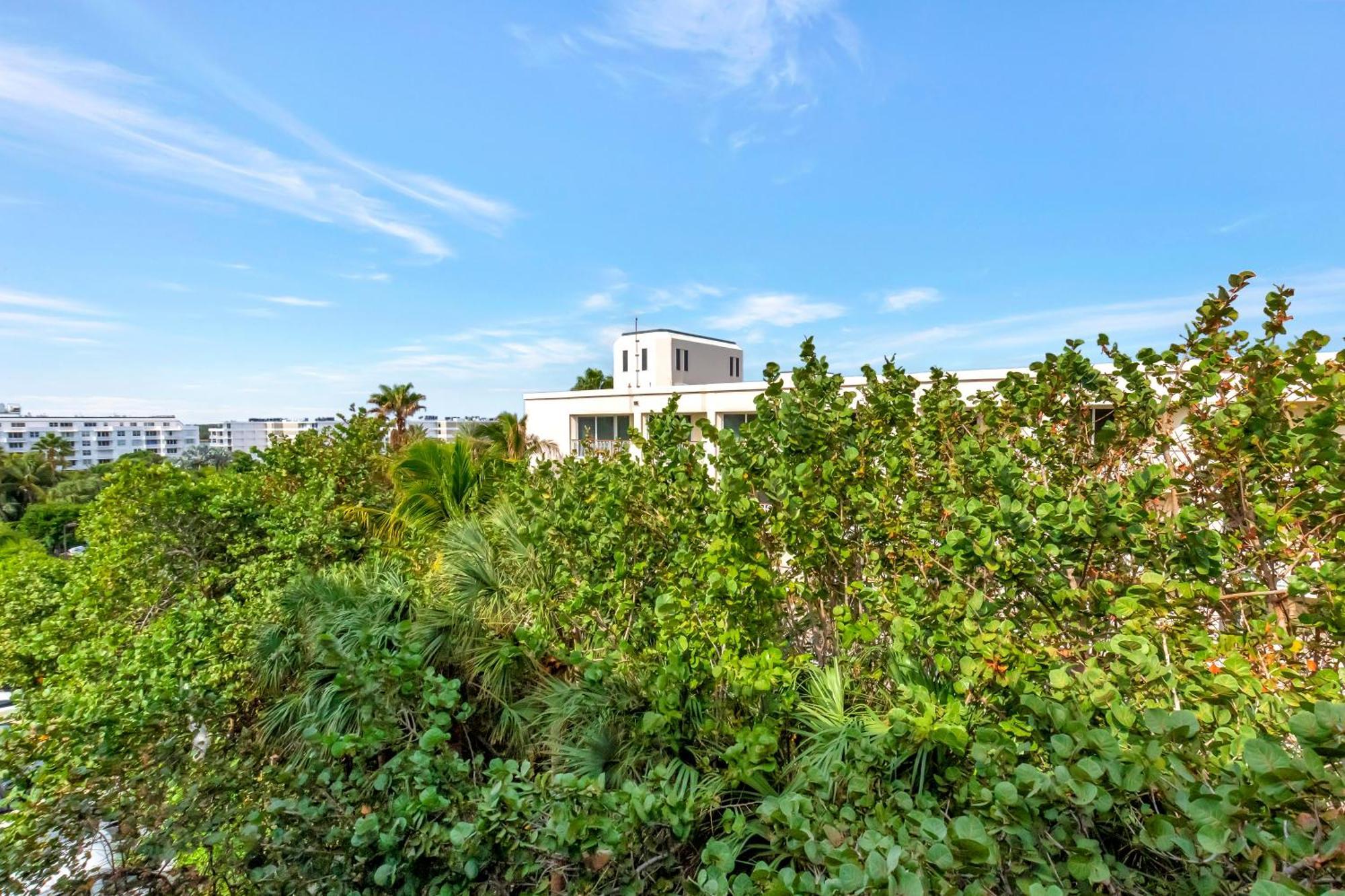 Guest room, 1 King, Garden view