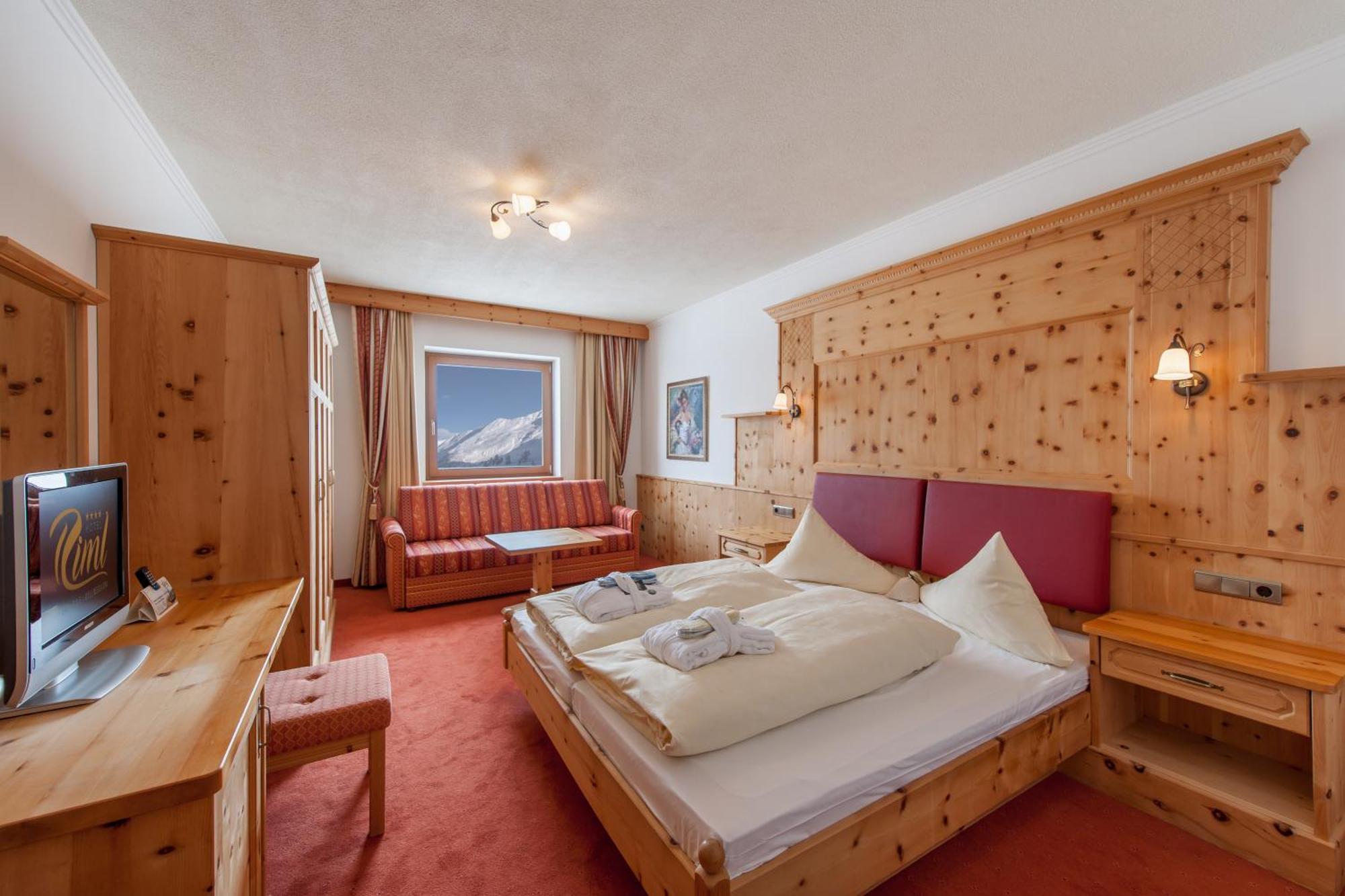 Junior Suite Mountain View