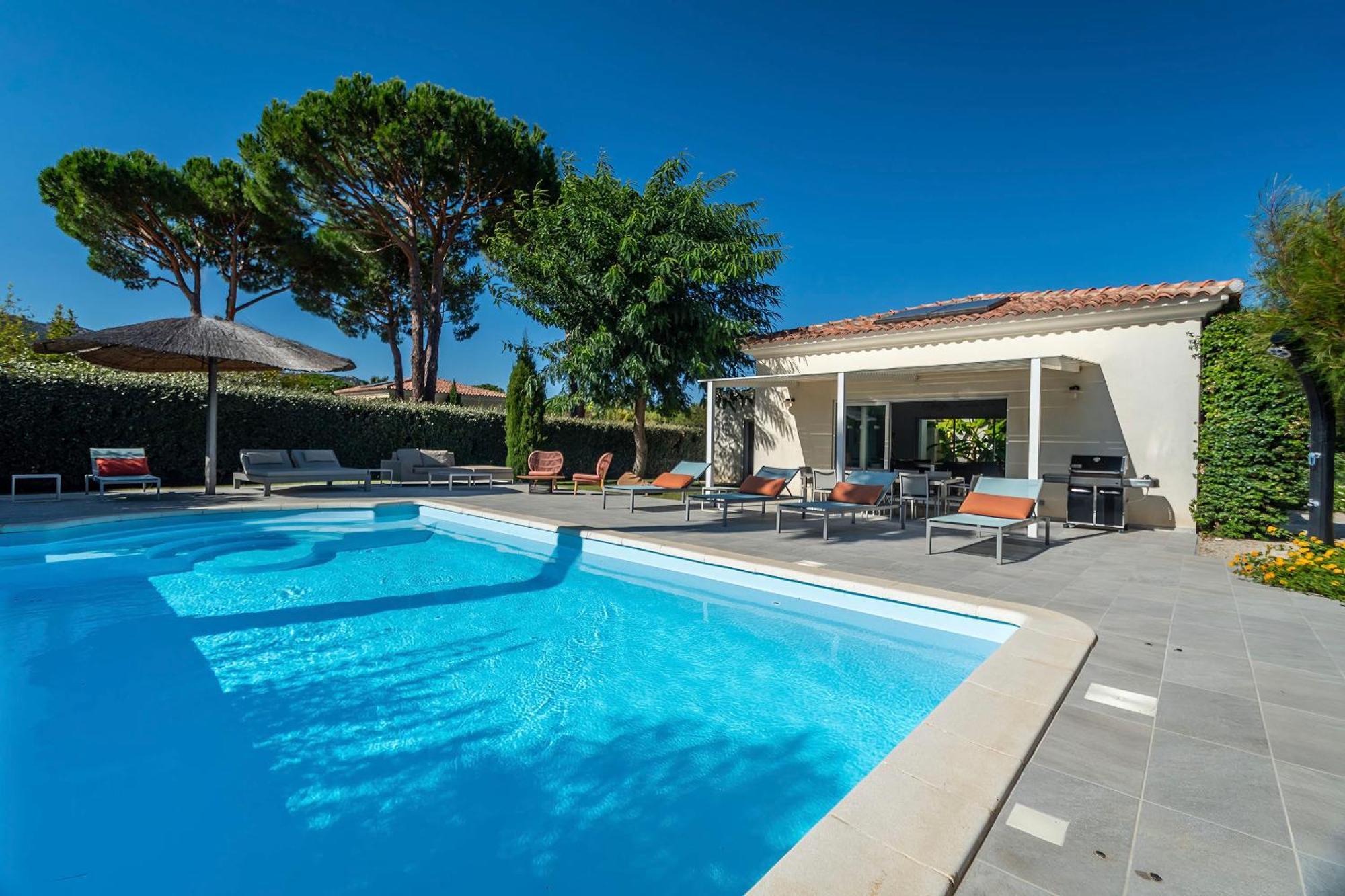 Villa Master Suite Private Pool