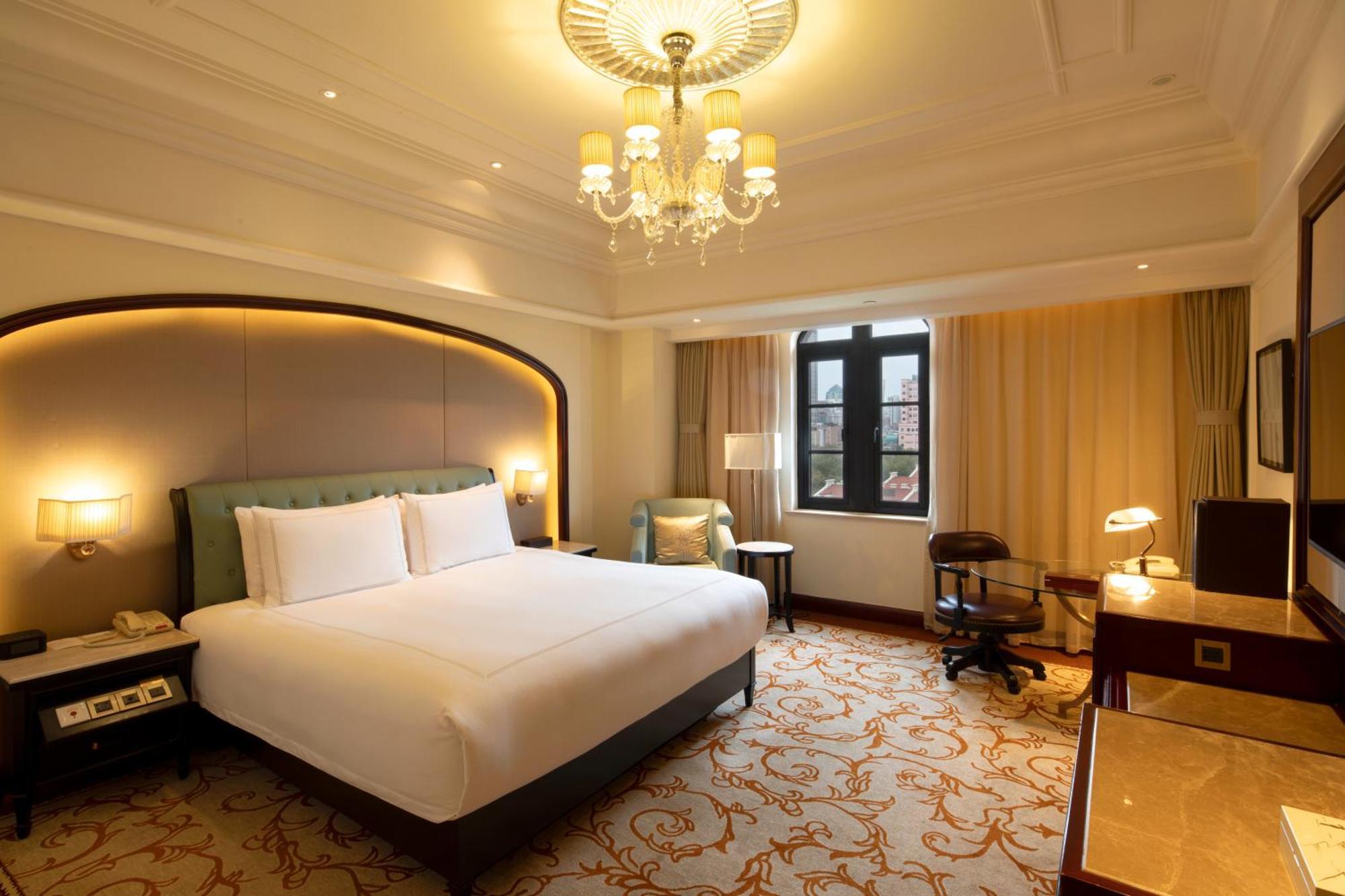 Premium King Room