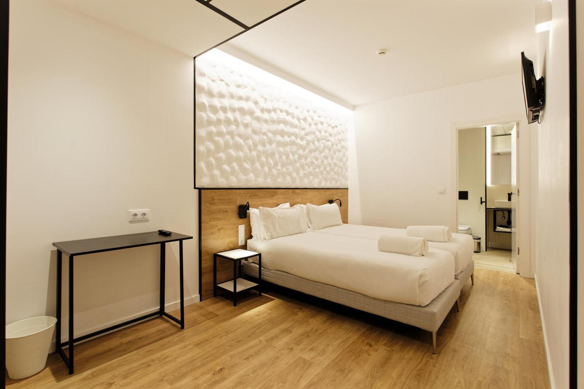 Interior Economy Twin Room