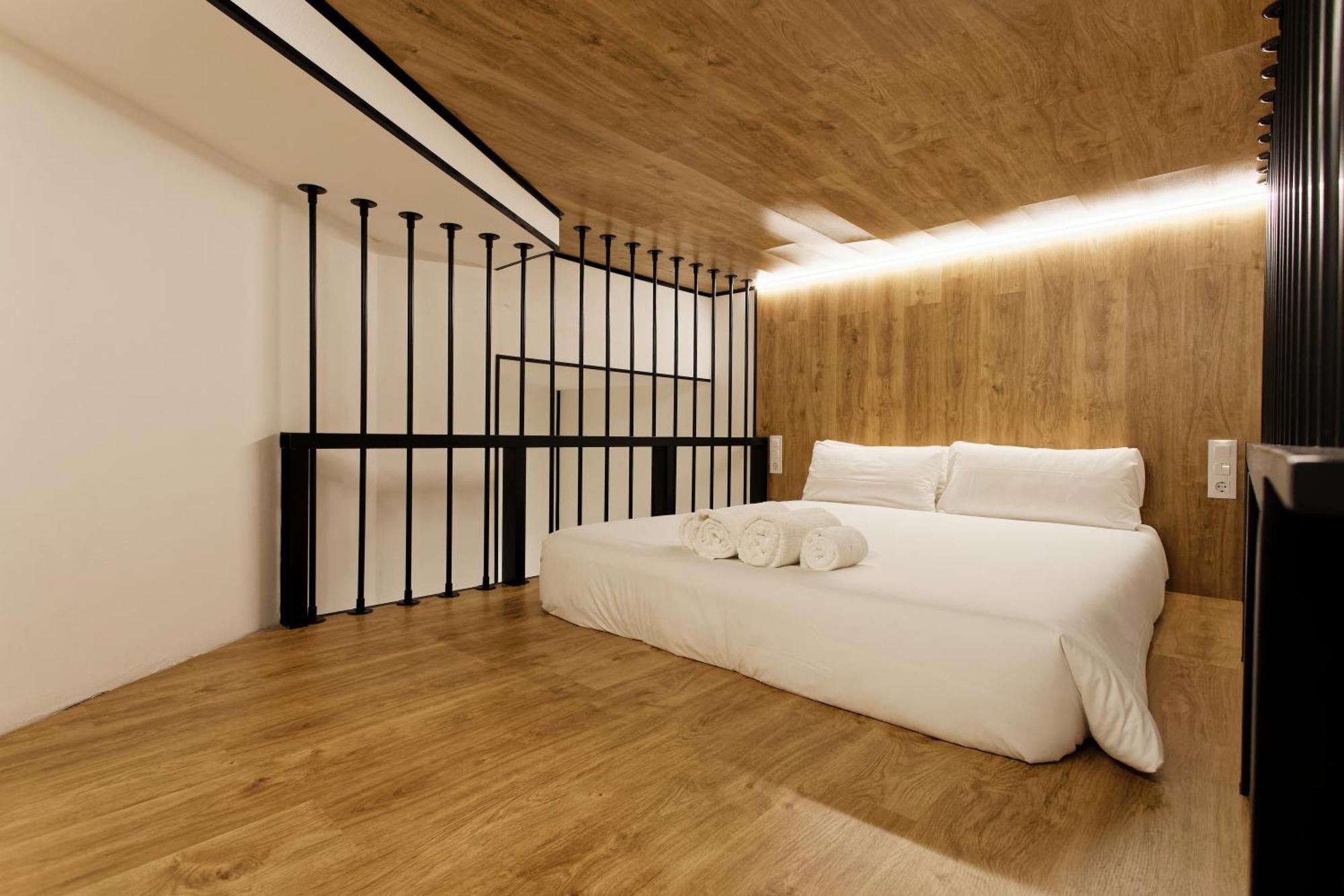 Duplex Quadruple Interior Room
