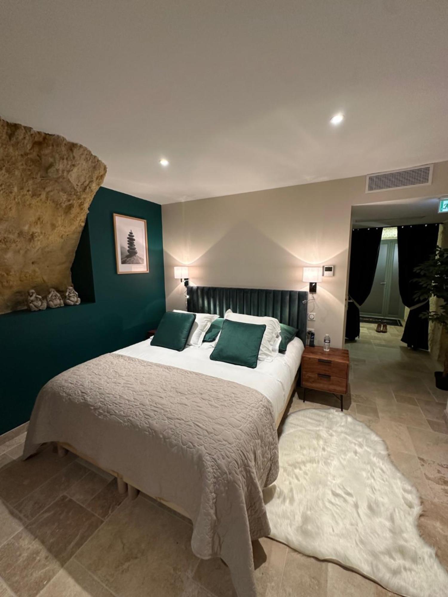 Suite with Spa Access,1529876509:JPEG