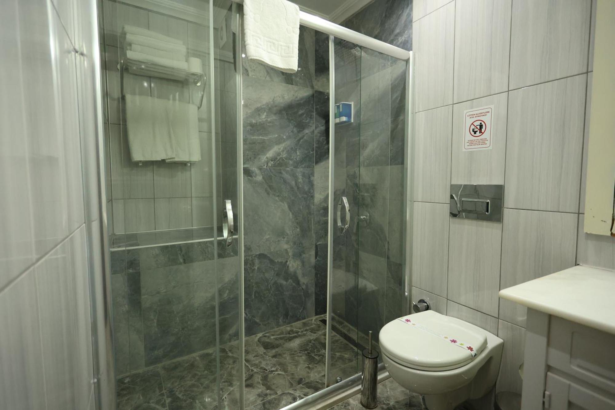 Quadruple Room,1530774667:JPEG