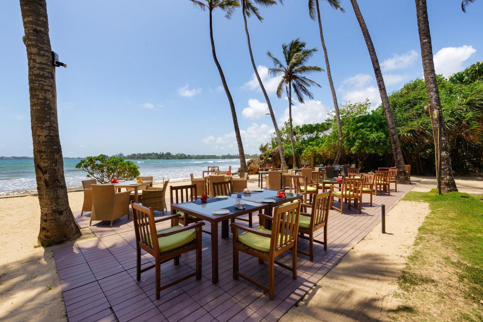 Deluxe Room Sea View on selected wines