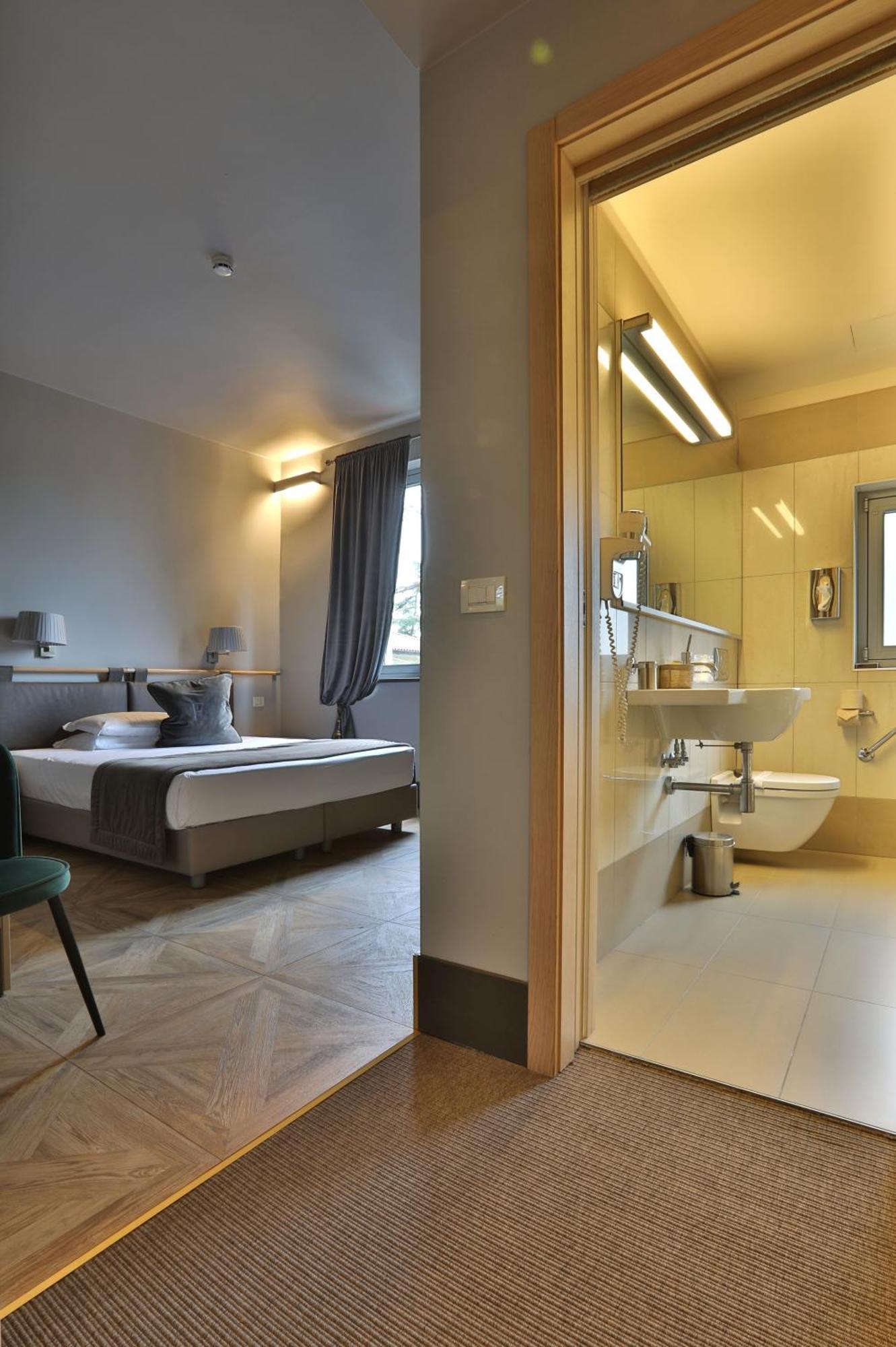 Double or Twin Room,1770869578:JPEG