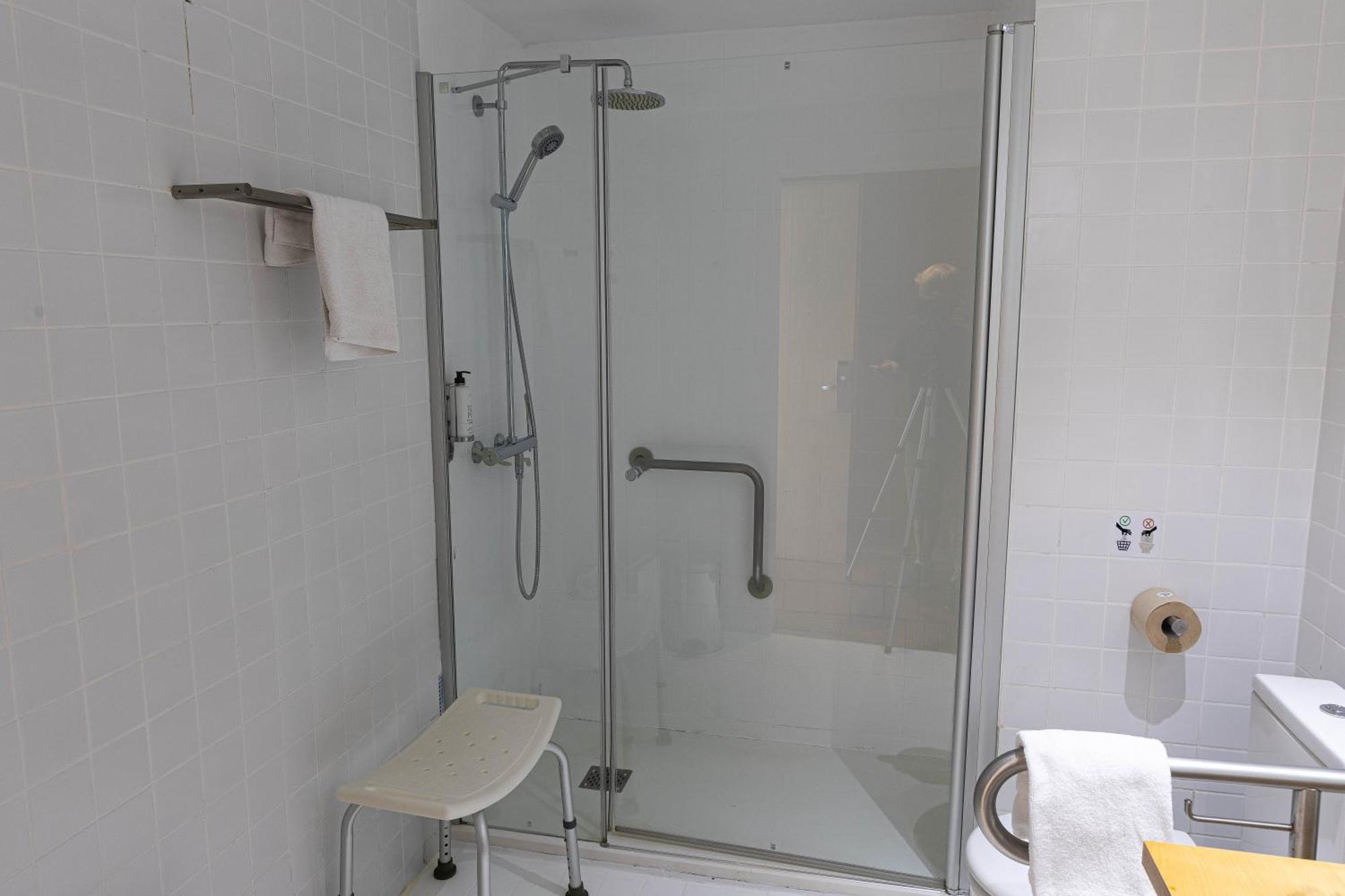 Quadruple Room,1533981940:JPEG