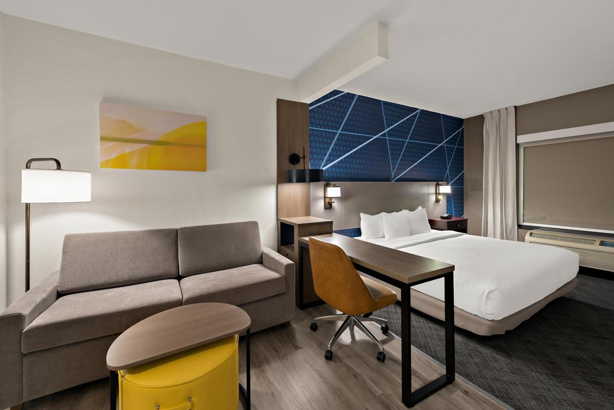 King Suite Accessible or Non-Smoking