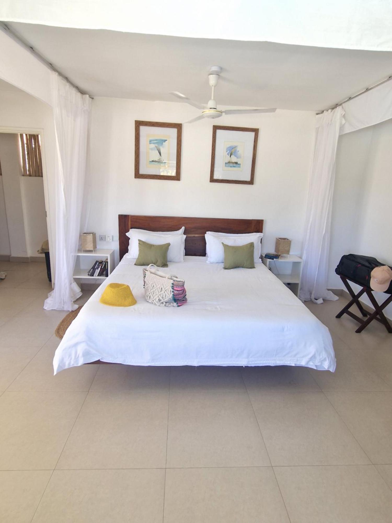 Premium Pool & terrace,1323911968:JPEG