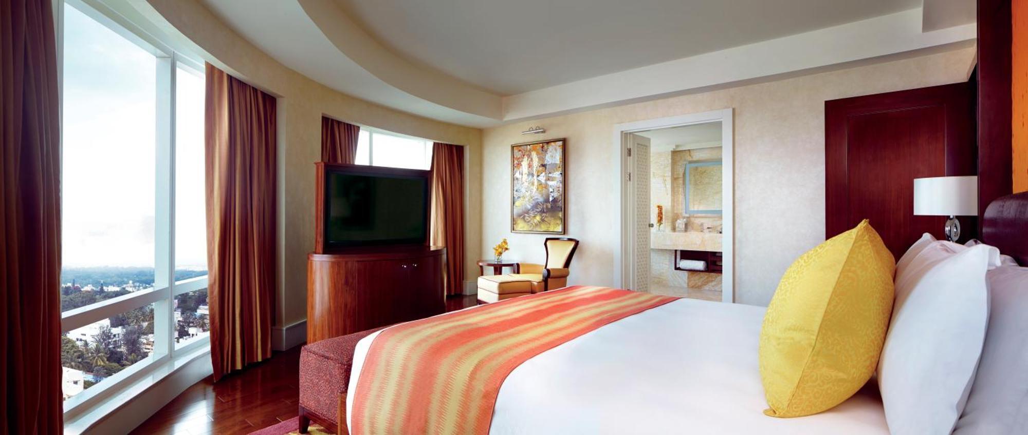 Club Executive Suite Lounge Access,1535598496:JPEG