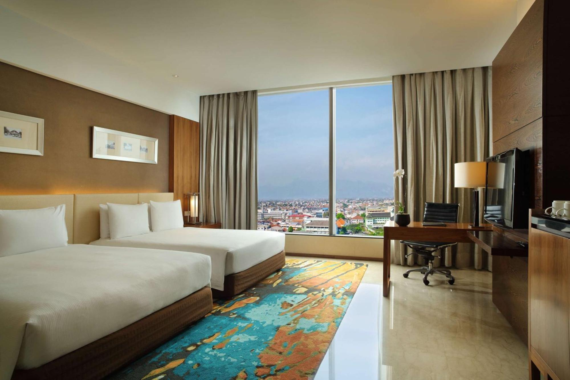 2 Queen Deluxe Room
