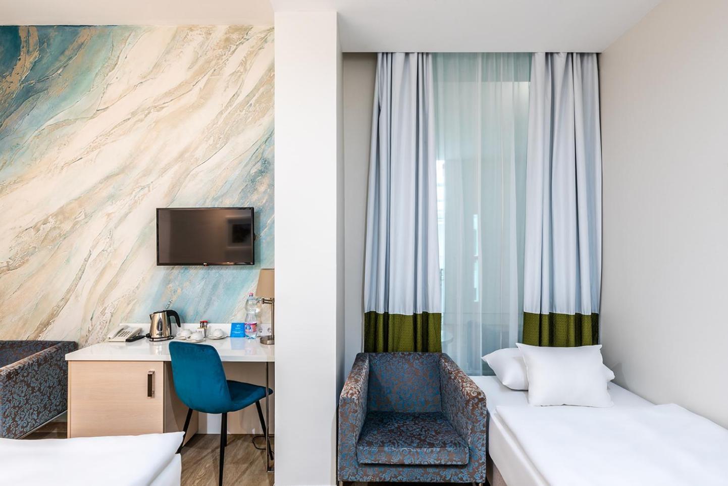 Double or Twin Room Extra Bed