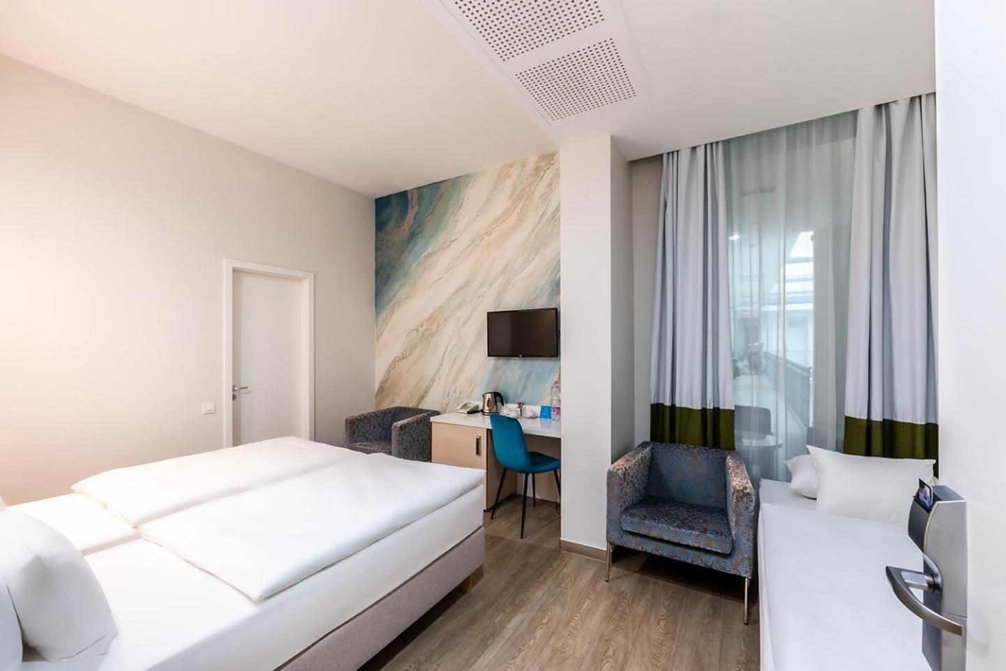 Double or Twin Room Extra Bed