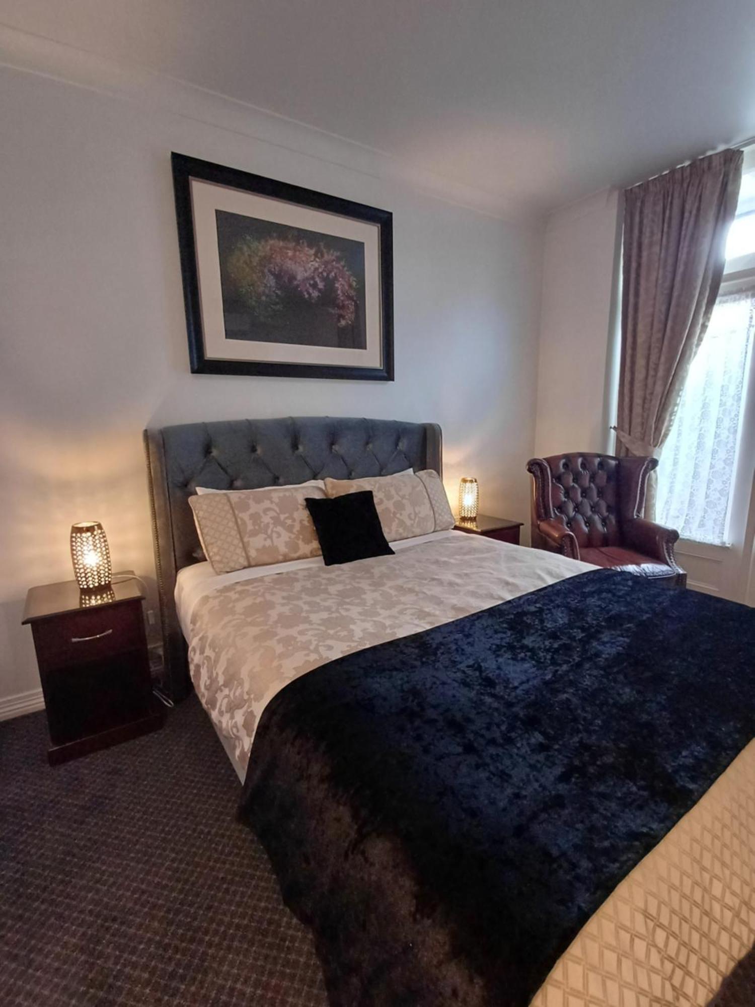 Deluxe Queen Room