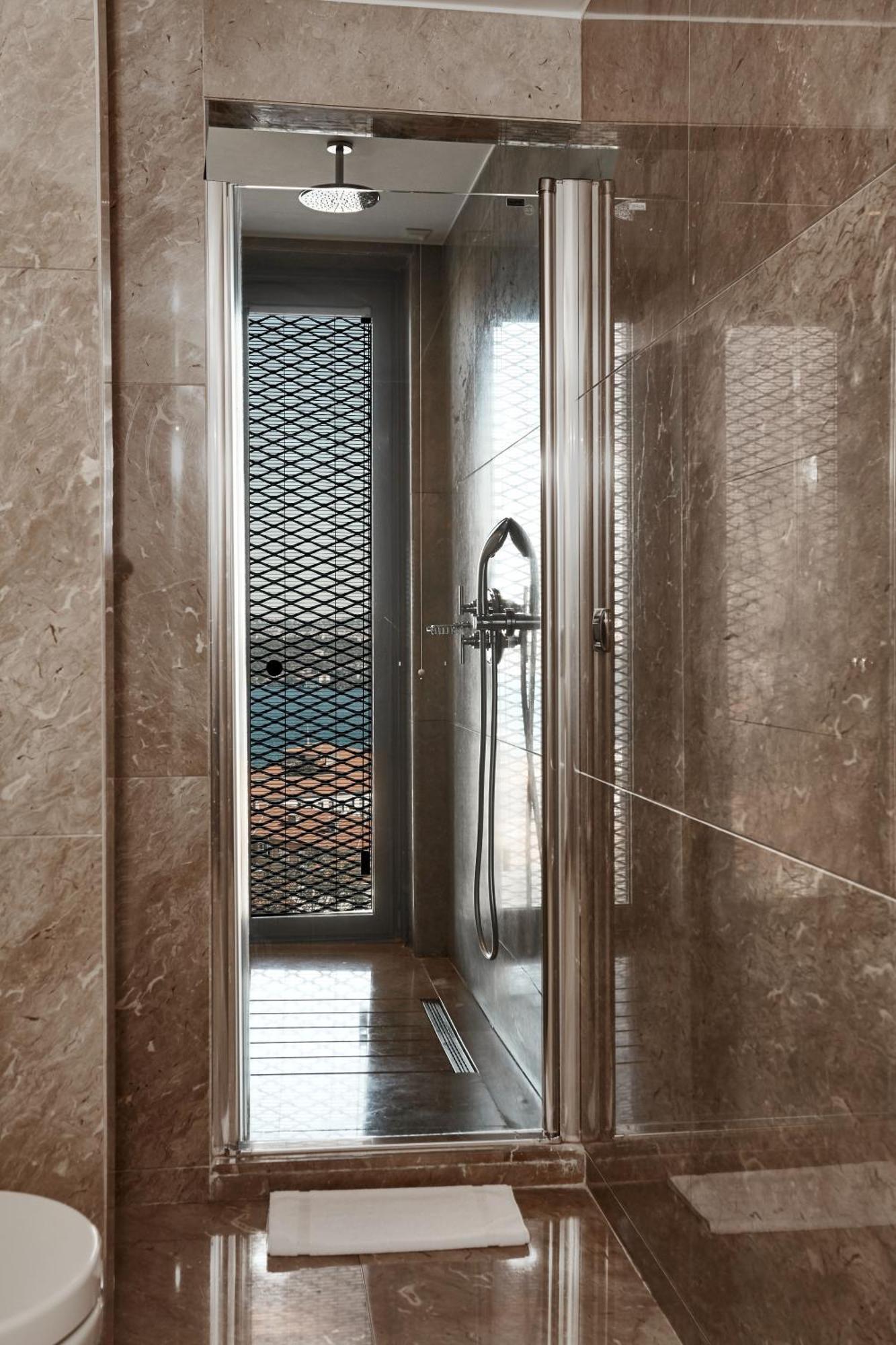 Deluxe Corner Double Room with Sea View,1540065109:JPEG