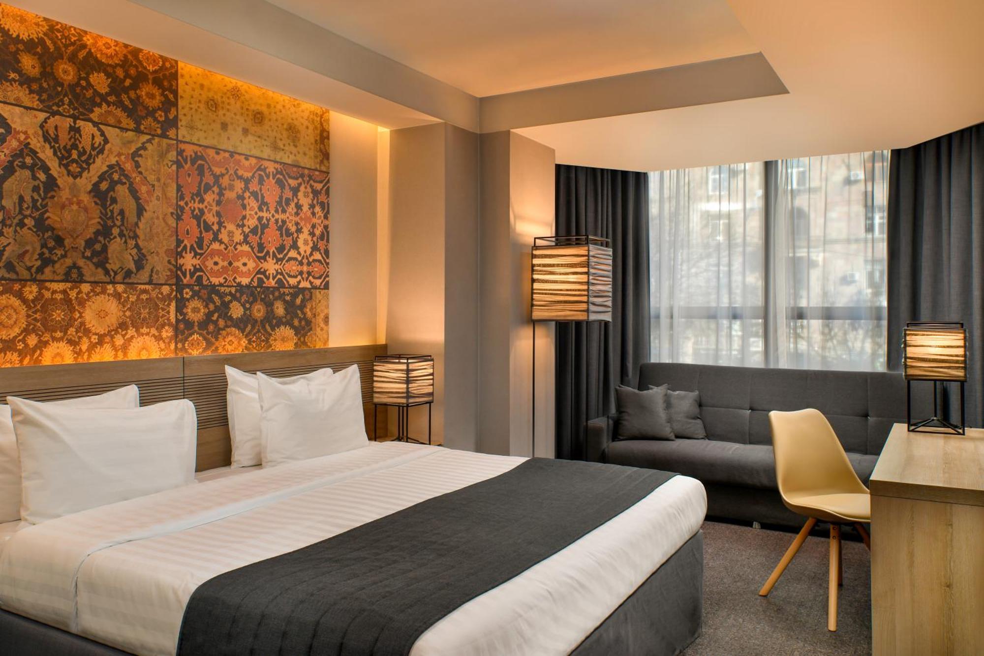 Superior King Room