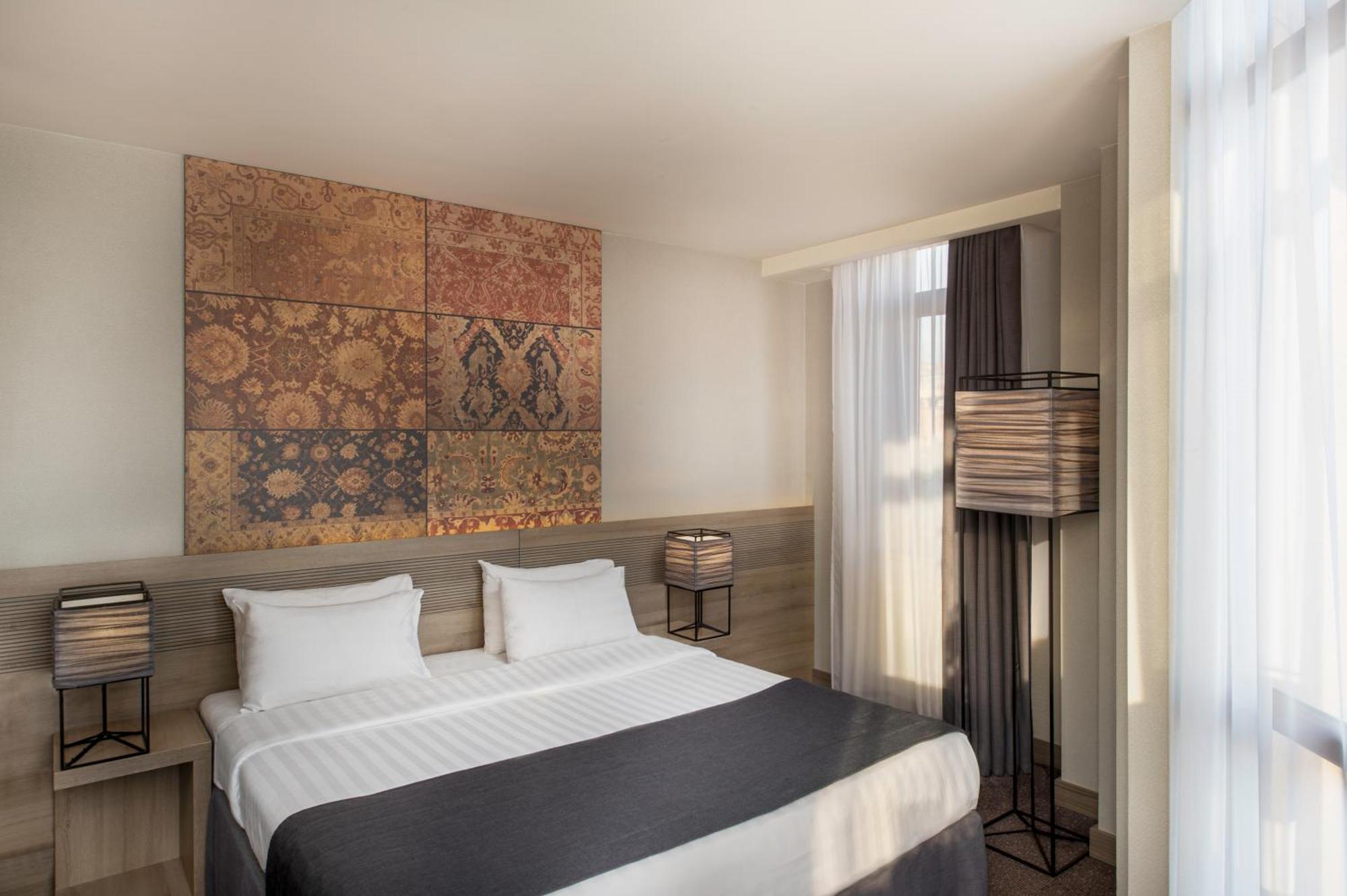 Deluxe Double or Twin Room,1546673503:JPEG