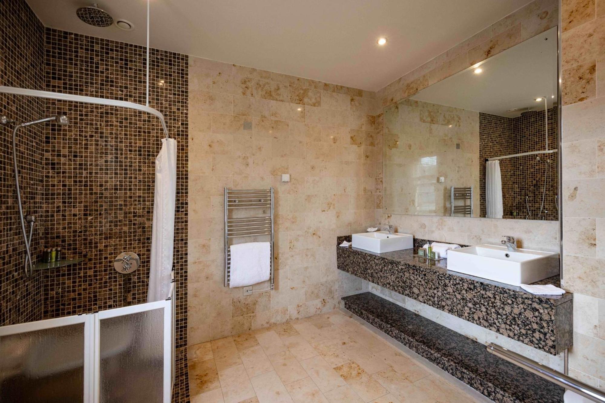 Double or Twin Room Disability Access