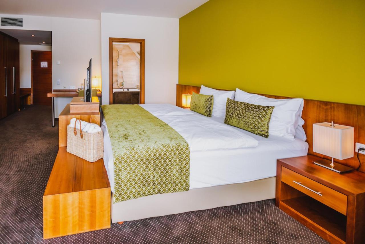 Double Room Balcony without Lake View