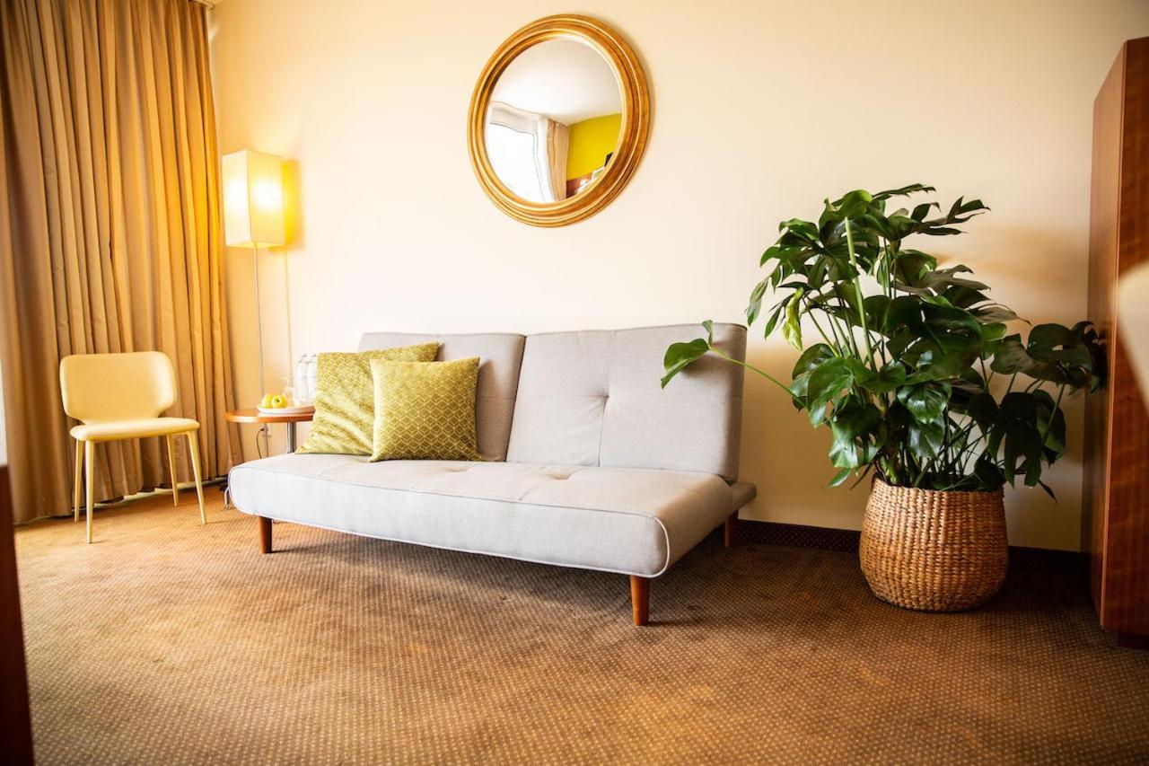 Superior Double or Twin Room Lake View Balcony
