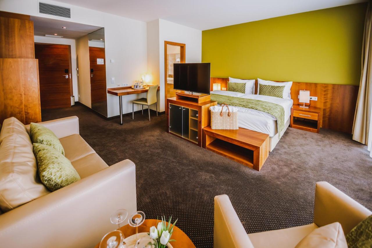 Superior Double or Twin Room Lake View Balcony