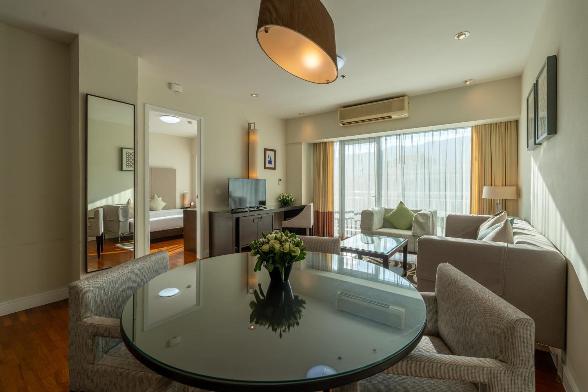 One-Bedroom Suite